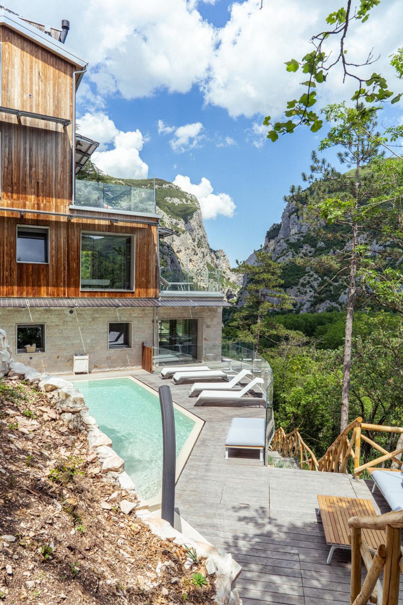 La Forestale Luxury Ecolodge Piano Terra- Appt Акуаланя Екстериор снимка